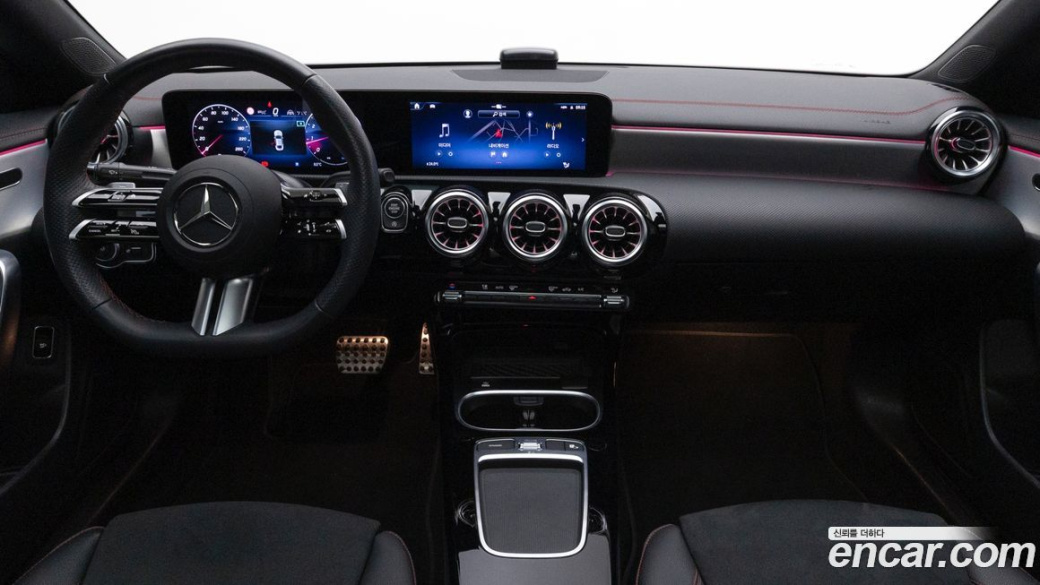 Mercedes-Benz CLA-Class CLA250 4MATIC, 2025