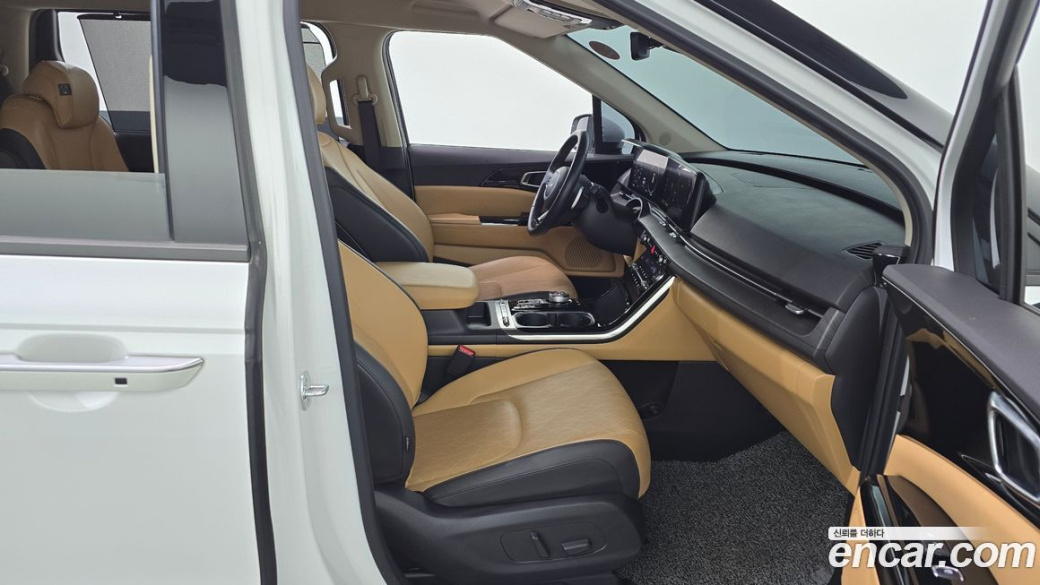 Kia Carnival 9-Seater Noblesse, 2023