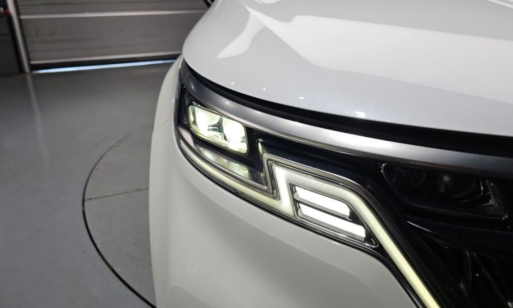 Kia Carnival 9-Seater Signature, 2023
