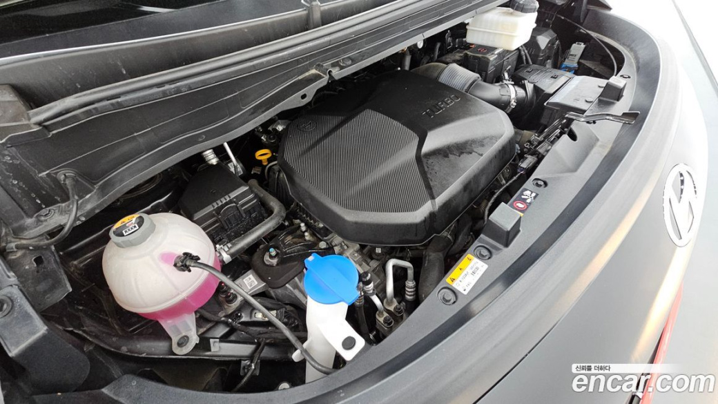 Hyundai Staria Tourer 11-Seater, 2024