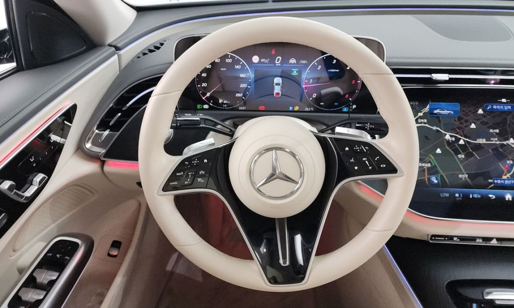 Mercedes-Benz E-Class E220d 4MATIC Exclusive, 2024