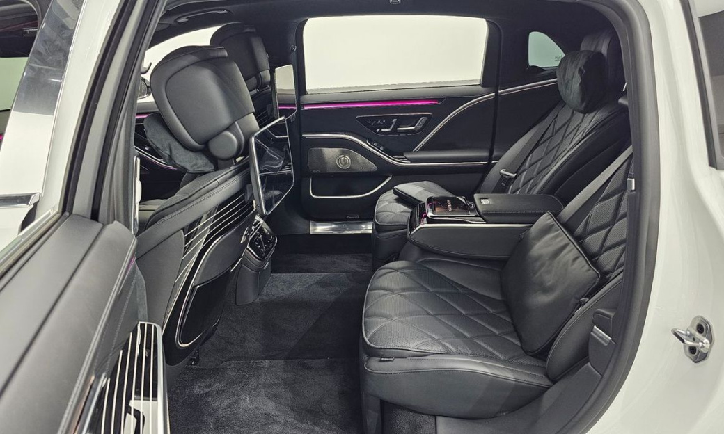Mercedes-Benz S-Class Maybach S580 4MATIC, 2024
