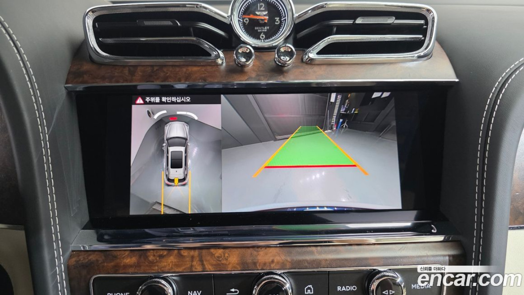 Bentley Bentayga 4.0 V8 EWB First Edition, 2025