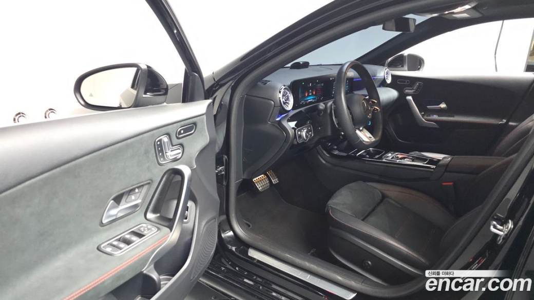 Mercedes-Benz A-Class AMG A35 4MATIC Sedan, 2024