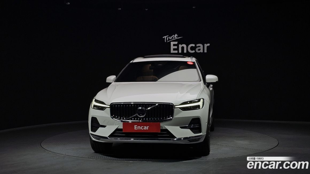 Volvo XC60 B5 Ultimate Bright, 2024