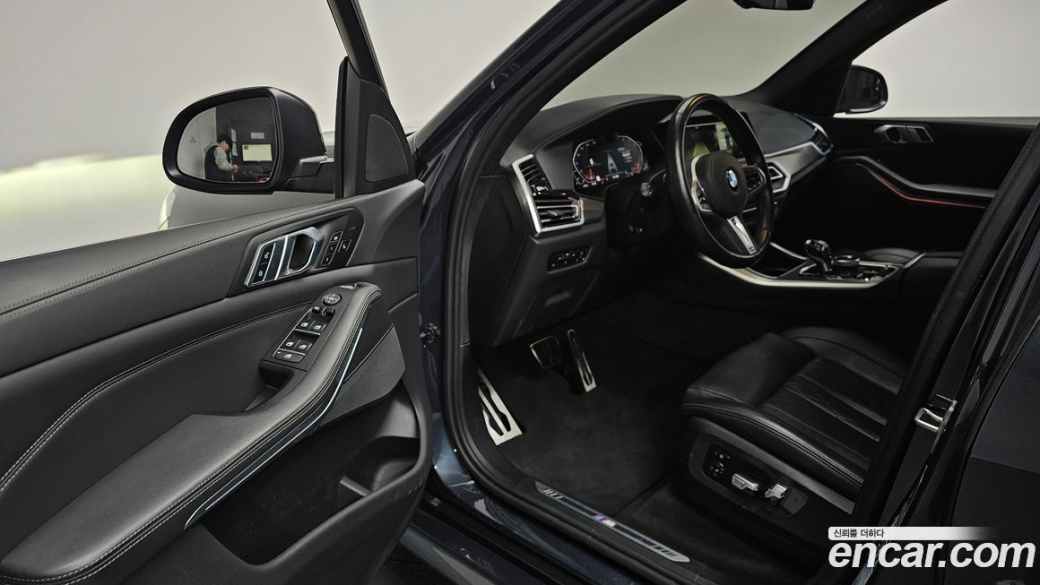 BMW X5 xDrive 40i M Sport, 2022