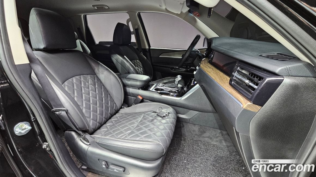 Kia Mohave Diesel 3.0 4WD 6-Seater, 2022