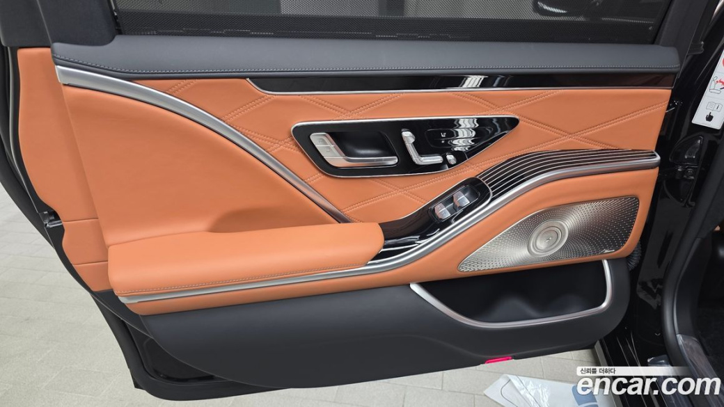 Mercedes-Benz S-Class Maybach S580 4MATIC, 2024