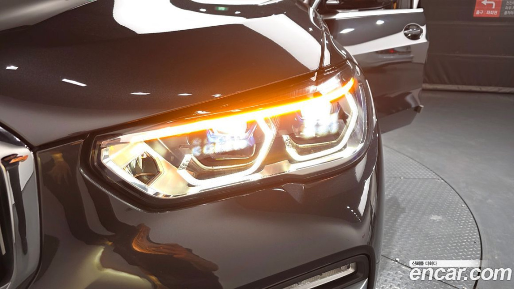BMW X5 xDrive 40i xLine, 2021