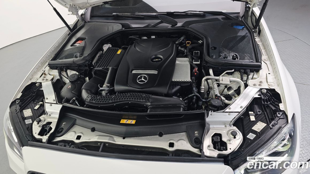 Mercedes-Benz E-Class E250 AMG Line, 2023