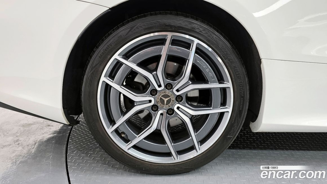Mercedes-Benz E-Class E300d 4MATIC Coupe, 2022