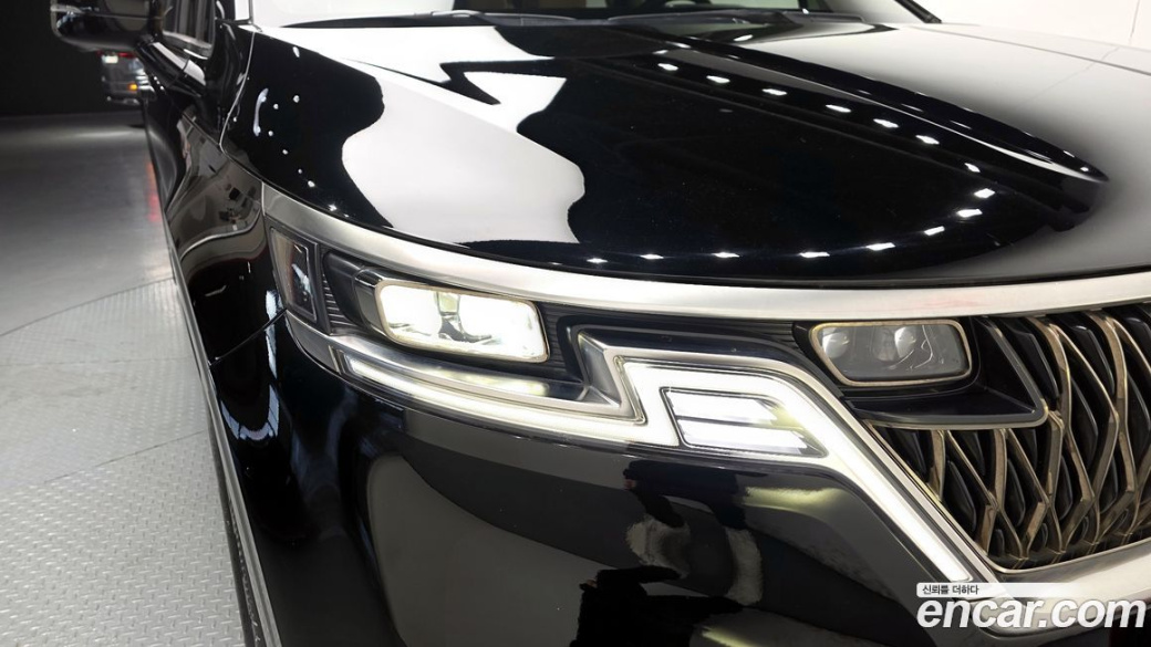 Kia Carnival 9-Seater Signature, 2023