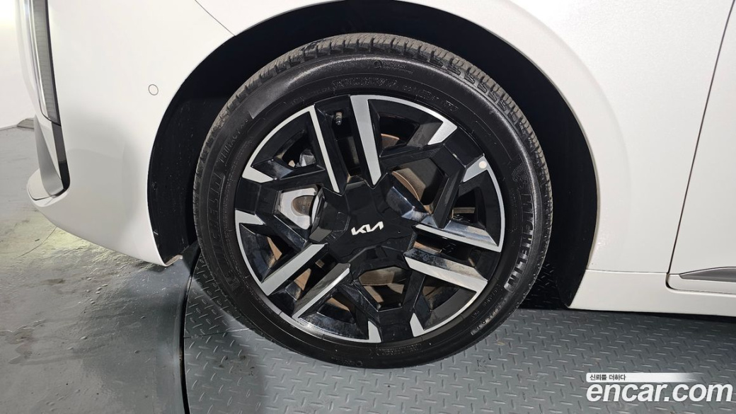 Kia K8 2.5 Gasoline 2WD, 2025