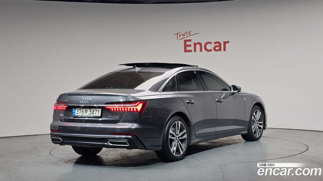 Audi A6 45 TFSI Quattro Premium, 2022