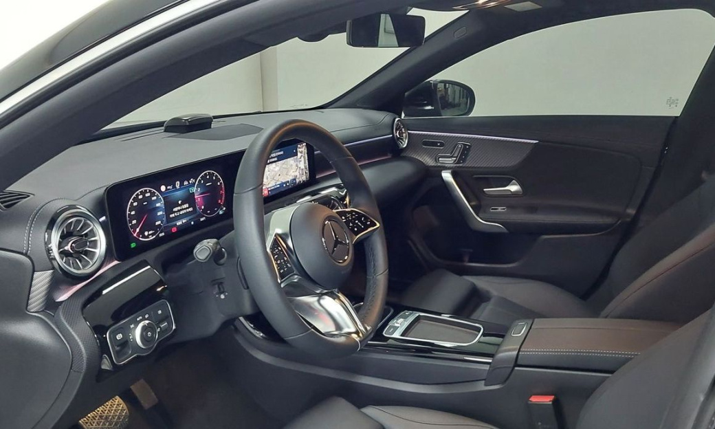 Mercedes-Benz CLA-Class CLA250 4MATIC, 2025