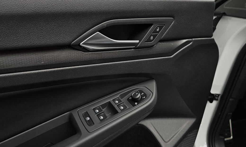 Volkswagen Golf 2.0 GTI, 2024