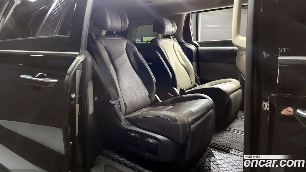 Kia Carnival 7-Seater Noblesse, 2024