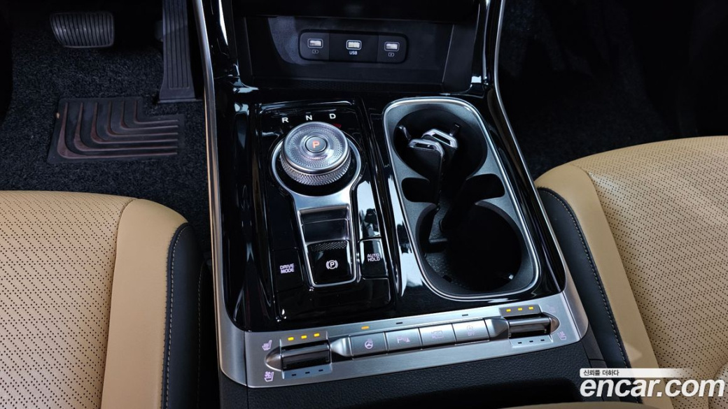 Kia Carnival 9-Seater Signature, 2023