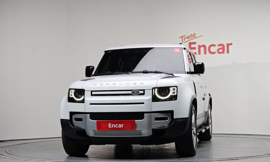 Land Rover Defender 110 D300 HSE, 2023