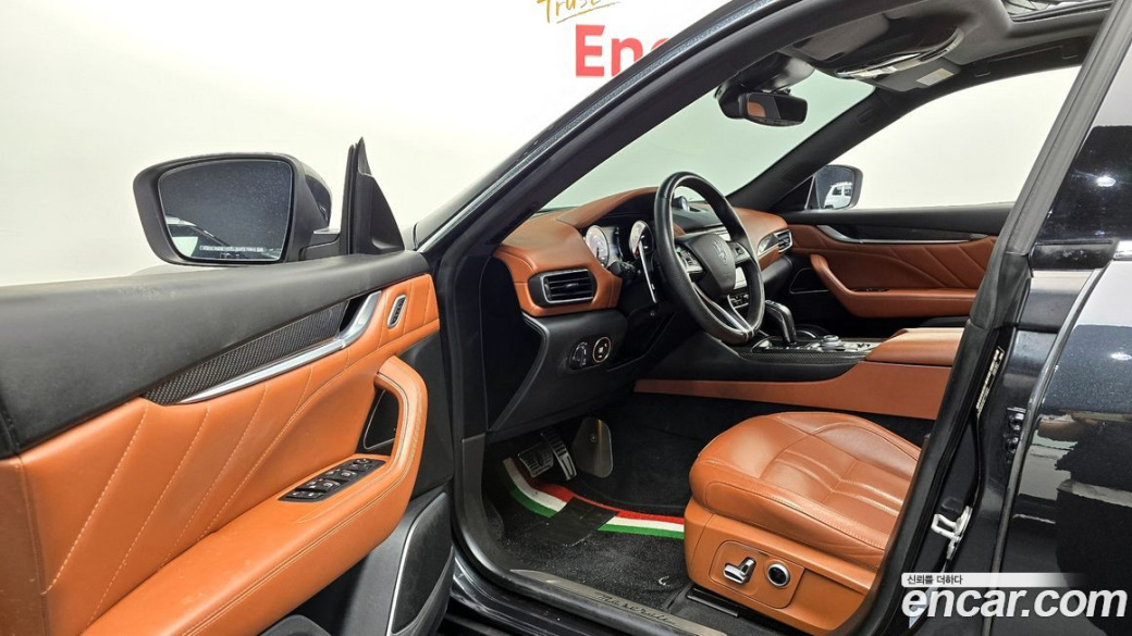 Maserati Levante 3.0 AWD Modena, 2021