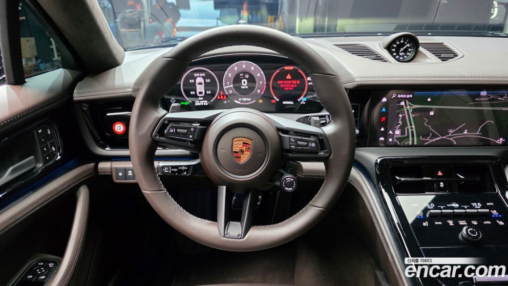 Porsche Panamera 4.0 GTS, 2025
