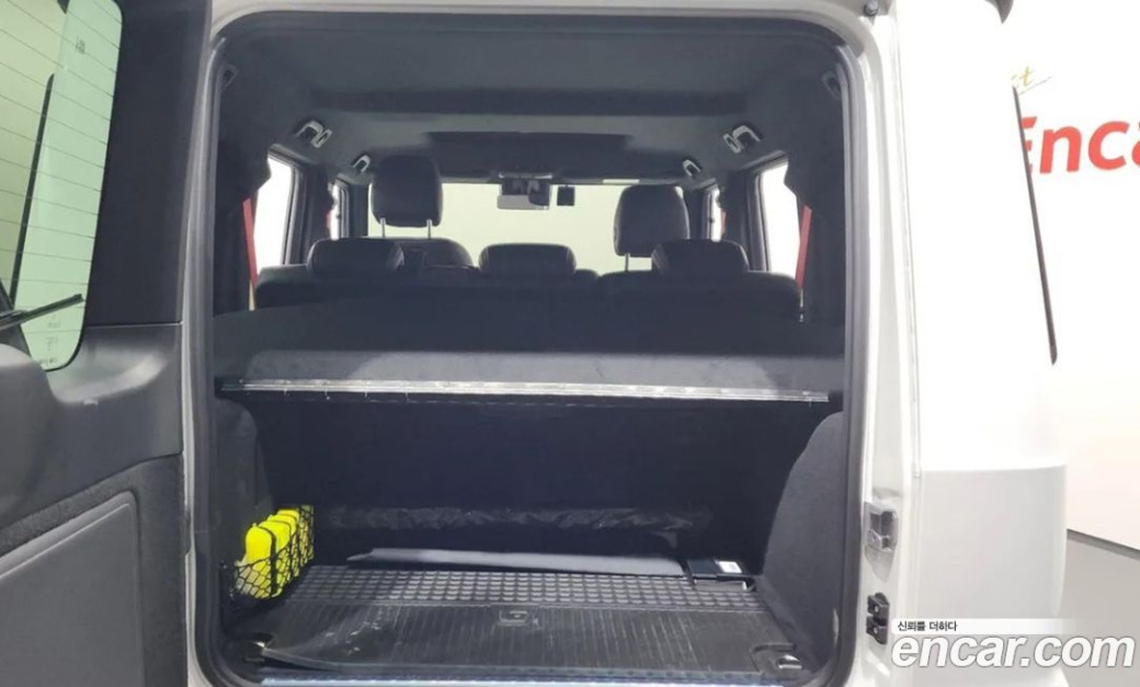 Mercedes-Benz G-Class G400d, 2023