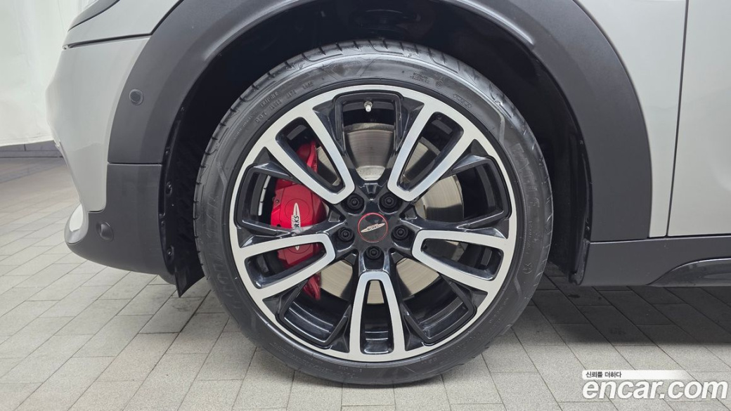 Mini Countryman JCW Launch Pack, 2023