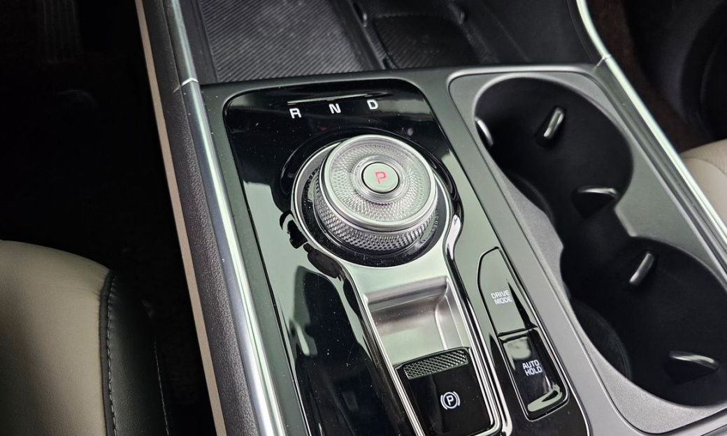 Kia Carnival 9-Seater Noblesse, 2025