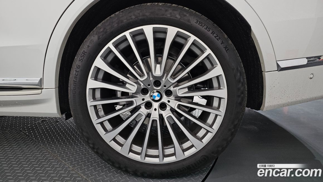 BMW X7 xDrive 40i Design Pure Excellence 7-Seater, 2025