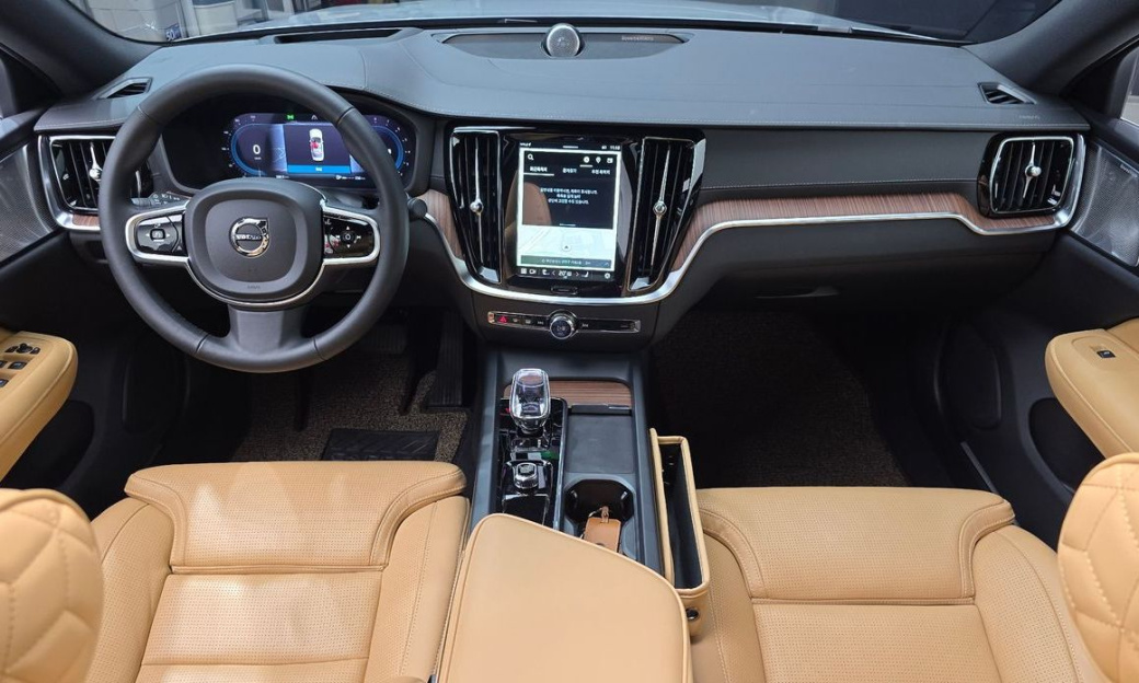 Volvo S60 B5 Ultimate Bright, 2024