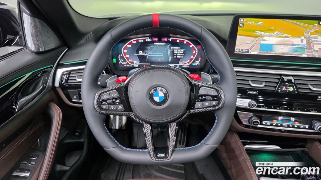 BMW 5-Series M550i xDrive, 2023