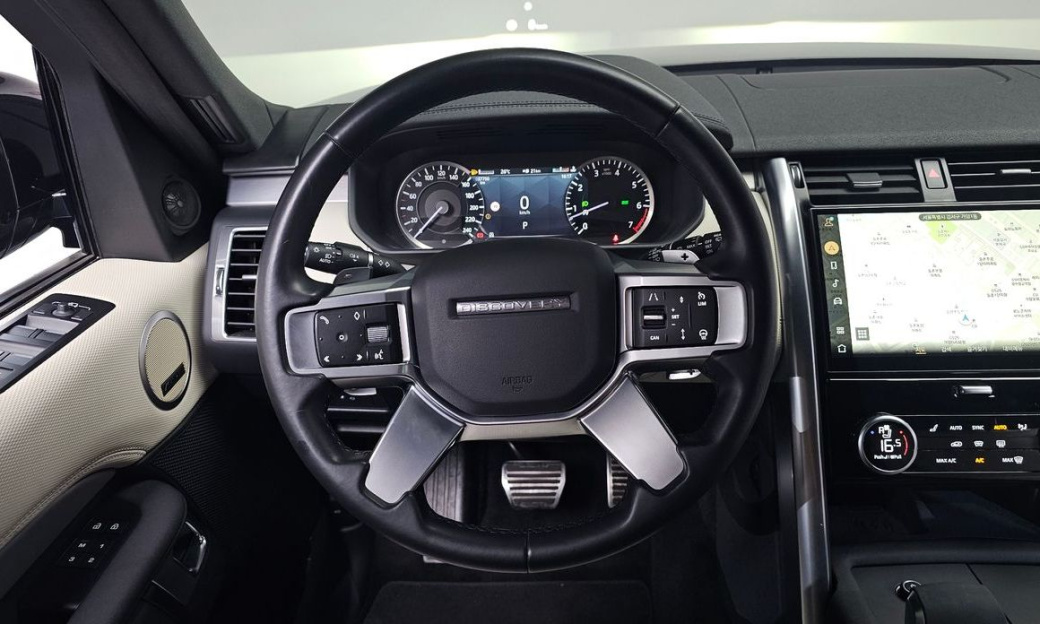 Land Rover Discovery P360 R-Dynamic SE, 2023