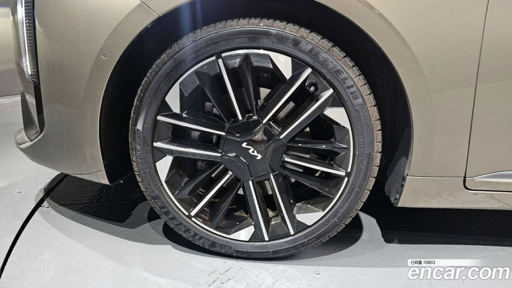 Kia K8 2.5 Gasoline 2WD, 2025