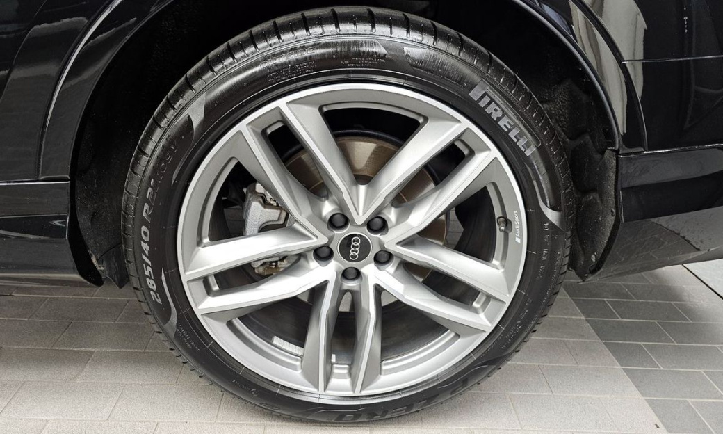 Audi Q7 55 TFSI Quattro Premium, 2025