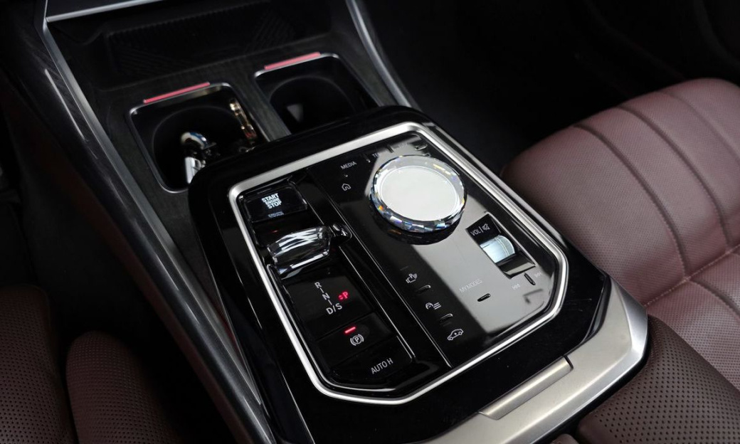 BMW 7-Series 740d xDrive M Sport, 2024
