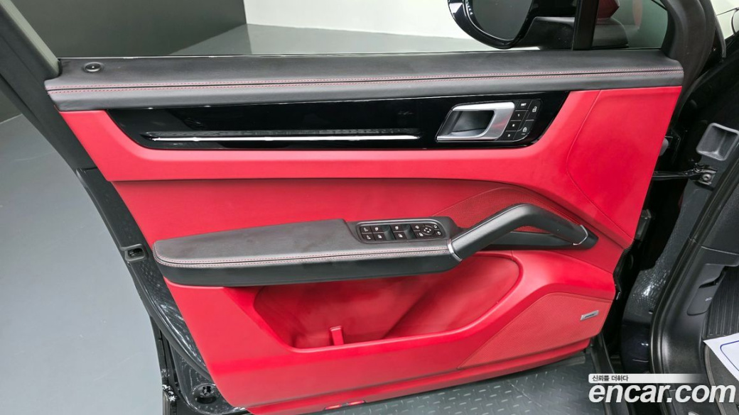 Porsche Cayenne 3.0 Coupe, 2022