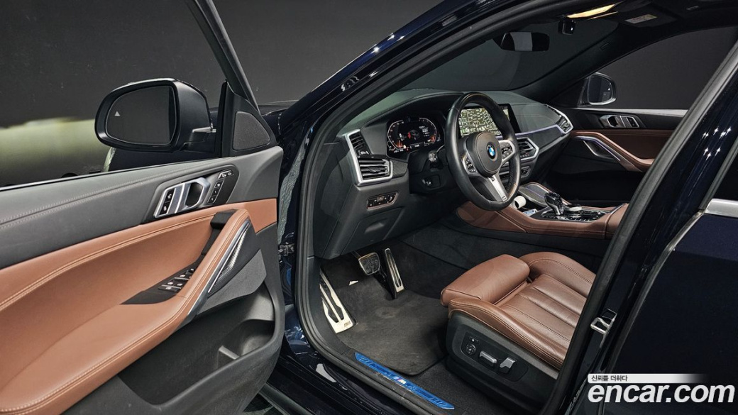 BMW X6 xDrive40i M Sport, 2022
