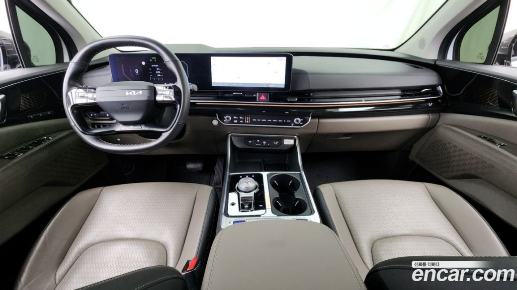 Kia Carnival 7-Seater Gravity, 2025