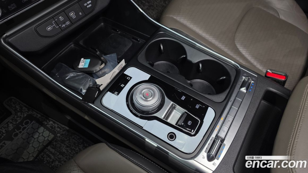 Kia Carnival 7-Seater Signature, 2025