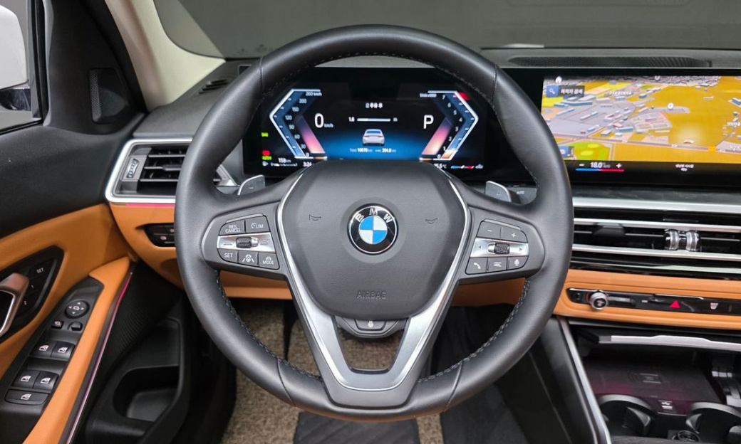 BMW 3-Series 320i, 2023