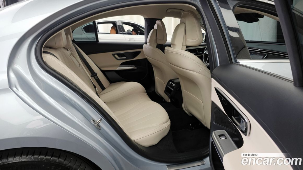 Mercedes-Benz E-Class E200 Avantgarde Limited, 2025