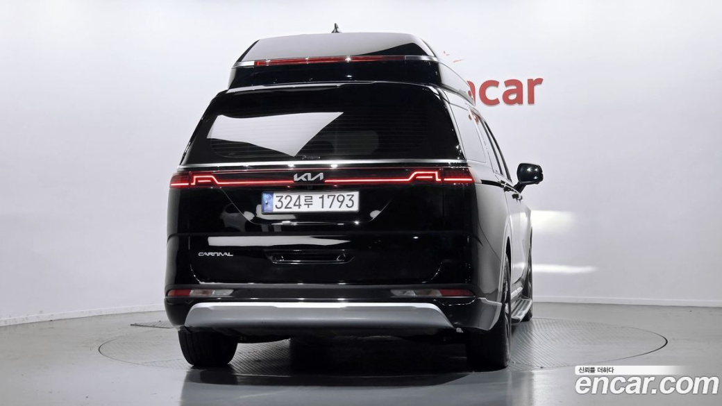 Kia Carnival 9-Seater Hi-Limousine, 2023