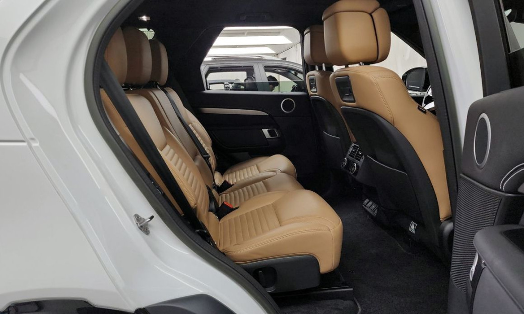 Land Rover Discovery D300 R-Dynamic HSE, 2023