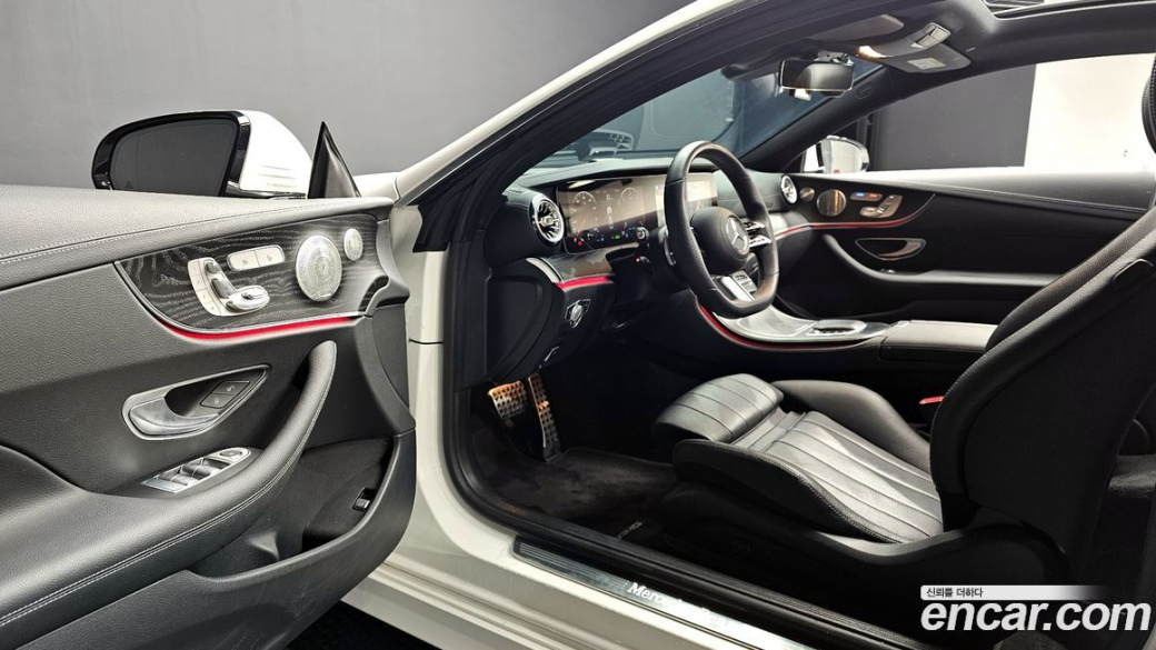 Mercedes-Benz E-Class E300d 4MATIC Coupe, 2022