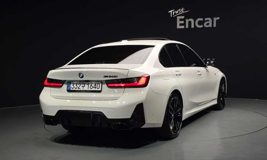 BMW 3-Series M340i Pro, 2025