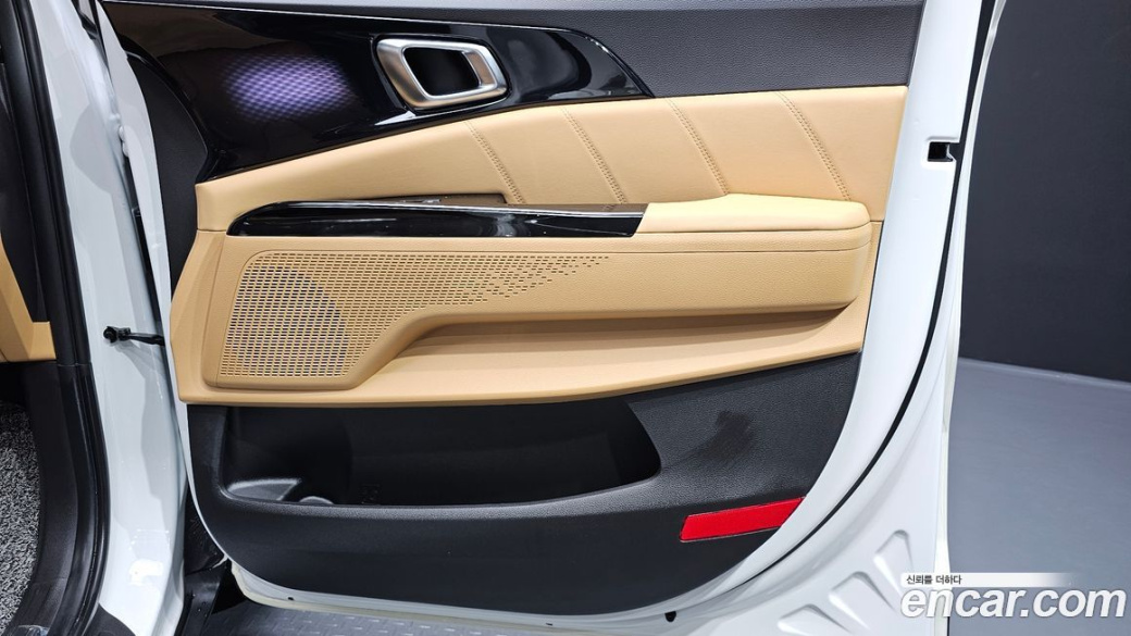 Kia Carnival 9-Seater Signature, 2023