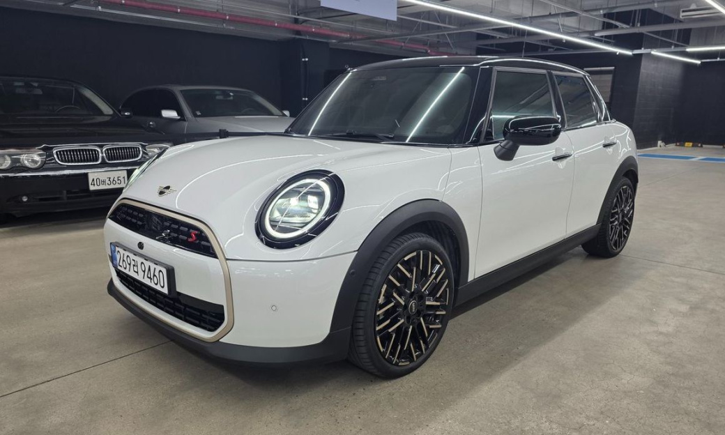Mini Cooper 5 Door Favoured, 2025