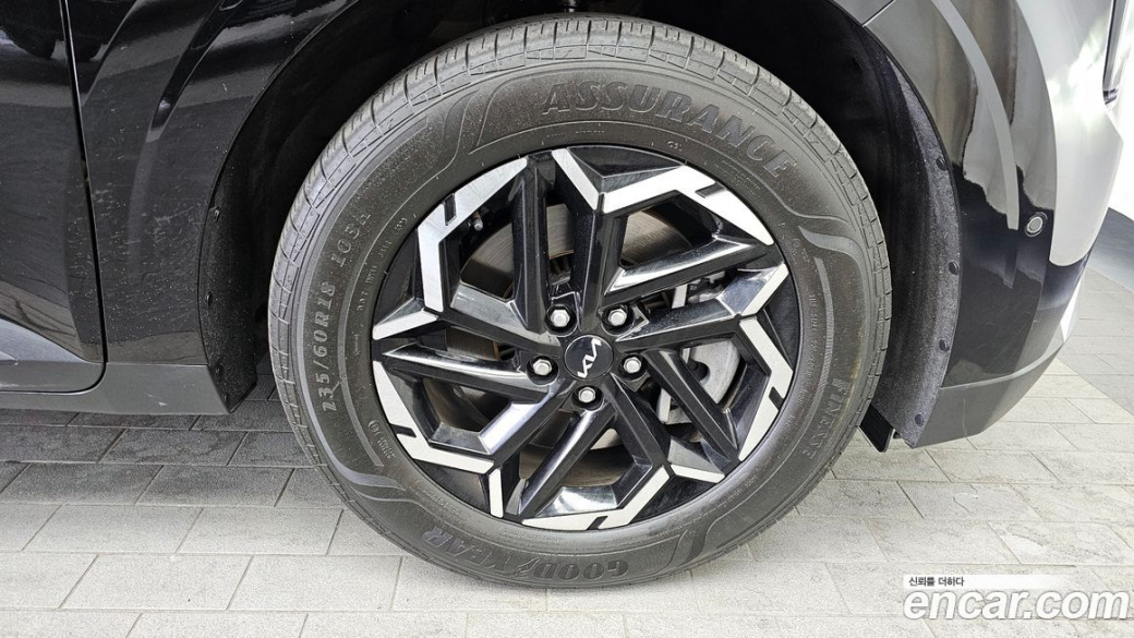 Kia Carnival 9-Seater Prestige, 2024