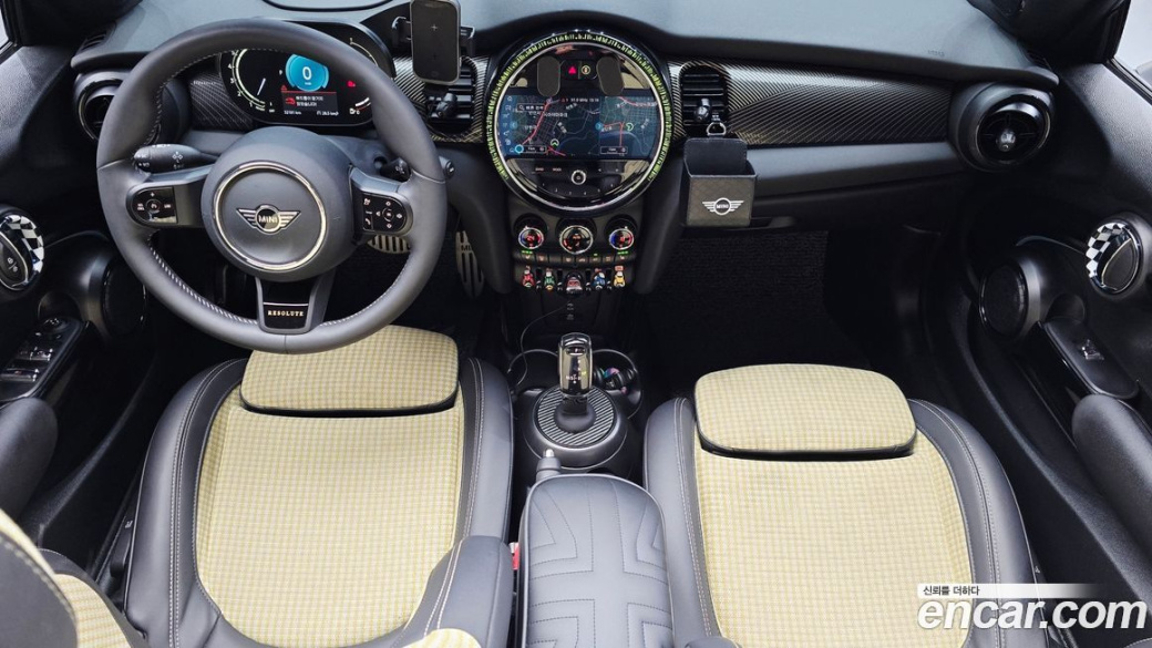 Mini Cooper Convertible Resolute Edition, 2024