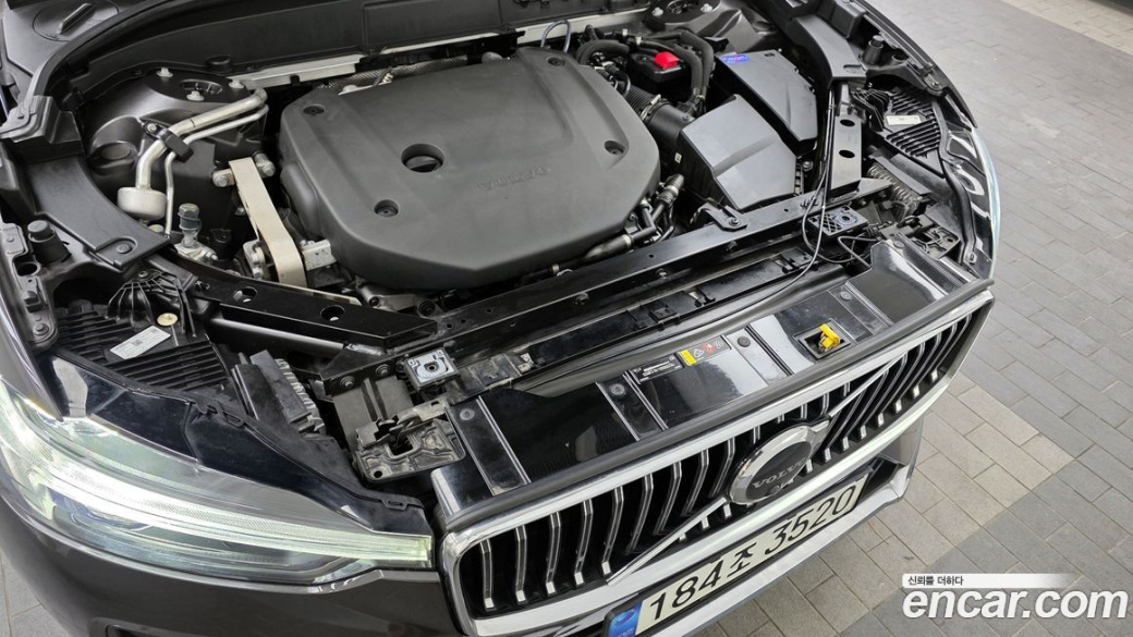 Volvo XC60 B6 Inscirtion, 2022